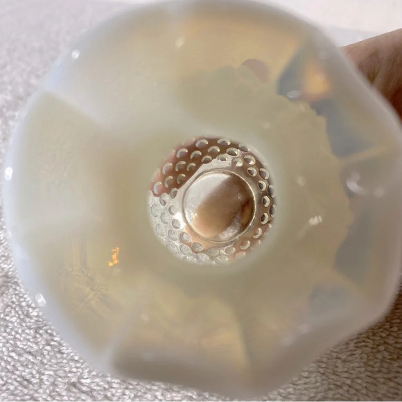 Vintage Fenton Opalescent Hobnail Glass Crimped Ruffle Edge Mini Vase - Picture 7 of 11